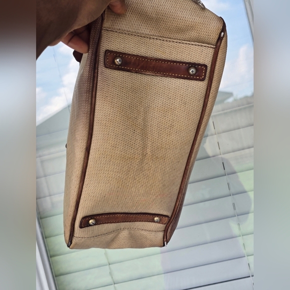 Dooney & Bourke Wilson Bag Cognac Brown/White Shoulder Satchel Cream Flawed - Picture 8 of 16